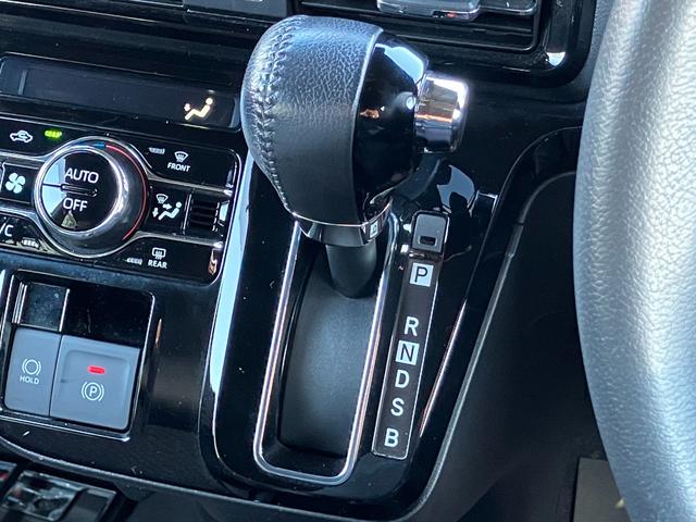 タントカスタムRSスタイルセレクション15インチアルミホイール 大型エアロバンパー フルLEDヘッドランプ オート格納式カラードドアミラー 革巻ステアリングホイール 両側パワースライドドア(静岡県)の中古車