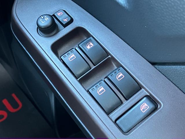 トールＧターボ　ＳＡIIIキーフリーシステム　プッシュボタンスタート　オートエアコン（プッシュ式）　両側パワースライドドア　マルチインフォメーションディスプレイ	フルホイールキャップ（静岡県）の中古車