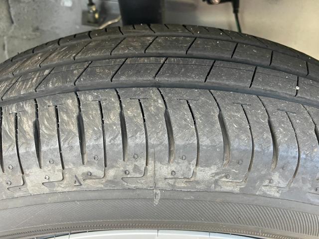 ミライースL SAIII13インチフルホイールキャップ マルチリフレクターハロゲンヘッドランプ 可倒式ドアミラー 自発光式デジタルメーターアンバーイルミネーションメーター マニュアルエアコン(ダイヤル式) キーレスエントリー(静岡県)の中古車