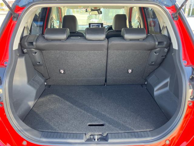 ロッキープレミアムＧ１７インチアルミホイール　ＵＶＩＲカット遮音ガラス　フルＬＥＤヘッドランプ　キーフリーシステム　革巻きステアリングホイール　本革シフトノブ　アクティブマルチインフォメーションメーター（静岡県）の中古車