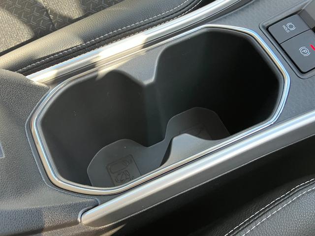 ロッキープレミアムＧ１７インチアルミホイール　ＵＶＩＲカット遮音ガラス　フルＬＥＤヘッドランプ　キーフリーシステム　革巻きステアリングホイール　本革シフトノブ　アクティブマルチインフォメーションメーター（静岡県）の中古車