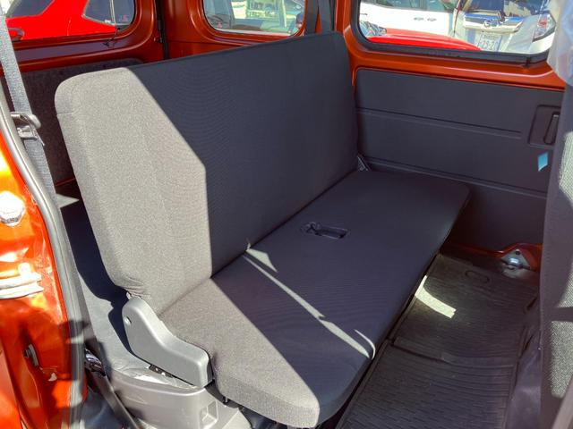 ハイゼットカーゴＤＸＣＶＴ　撥水フルファブリックシート表皮　オーバーヘッドシェルフ　アッパートレイ　キーレスエントリー　ユースフルナット（３１ヶ所）（静岡県）の中古車