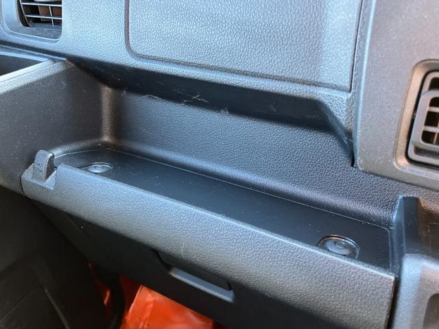 ハイゼットカーゴＤＸＣＶＴ　撥水フルファブリックシート表皮　オーバーヘッドシェルフ　アッパートレイ　キーレスエントリー　ユースフルナット（３１ヶ所）（静岡県）の中古車