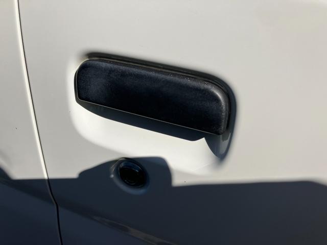 ハイゼットカーゴスペシャル２ＷＤ　４ＡＴ　マニュアルエアコン　プリントレザーシート　アッパートレイ　ユースフルナット（３１か所）（静岡県）の中古車