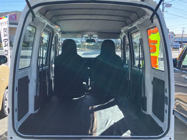 ハイゼットカーゴスペシャル２ＷＤ　４ＡＴ　マニュアルエアコン　プリントレザーシート　アッパートレイ　ユースフルナット（３１か所）（静岡県）の中古車