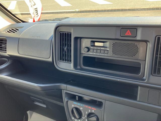 ハイゼットカーゴスペシャル２ＷＤ　４ＡＴ　マニュアルエアコン　プリントレザーシート　アッパートレイ　ユースフルナット（３１か所）（静岡県）の中古車