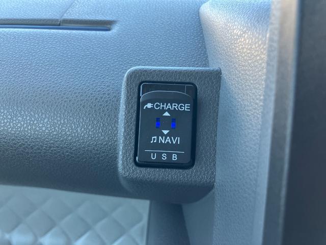 タントスローパーＸターンシート付福祉車両　１４インチフルホイールキャップ　フルＬＥＤヘッドランプ　オート格納式カラードドアミラー　左側パワースライドドア　ＴＦＴカラーマルチインフォメーションディスプレイ　フルファブリックシート（静岡県）の中古車