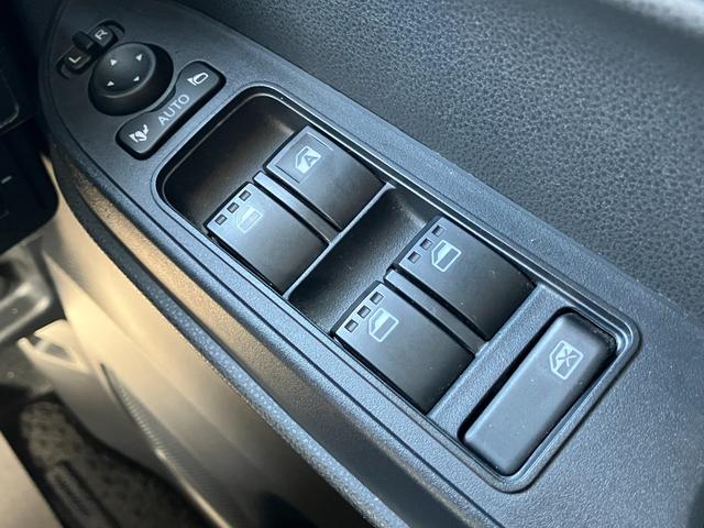 タントＸ１４インチフルホイールキャップ　フルＬＥＤヘッドランプ　オート格納式カラードドアミラー　左側パワースライドドア　ＴＦＴカラーマルチインフォメーションディスプレイ　フルファブリックシート（静岡県）の中古車