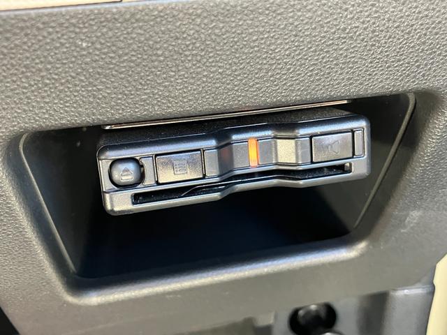 ムーヴキャンバスＧメイクアップＶＳ　ＳＡIII１４インチフルホイールキャップ　ＬＥＤヘッドランプ　キーフリーシステム　両側パワースライドドア　オートエアコン（プッシュ式）　オートライト　置きラクボックス（静岡県）の中古車