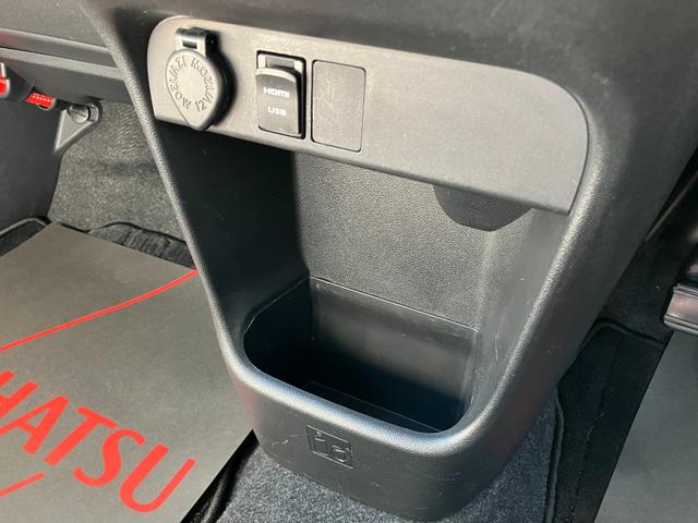 ムーヴキャンバスＧメイクアップＶＳ　ＳＡIII１４インチフルホイールキャップ　ＬＥＤヘッドランプ　キーフリーシステム　両側パワースライドドア　オートエアコン（プッシュ式）　オートライト　置きラクボックス（静岡県）の中古車