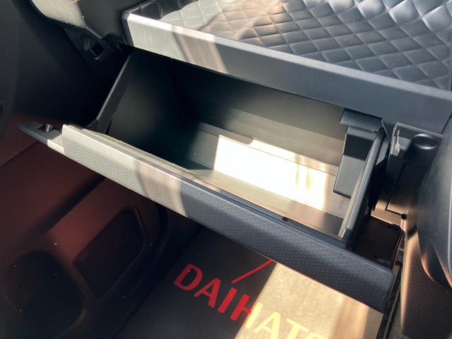 タントカスタムＸ１４インチアルミホイール　大型エアロバンパー　フルＬＥＤヘッドランプ　オート格納式カラードドアミラー　両側パワースライドドア　キーフリーシステム　プッシュボタンスタート（静岡県）の中古車