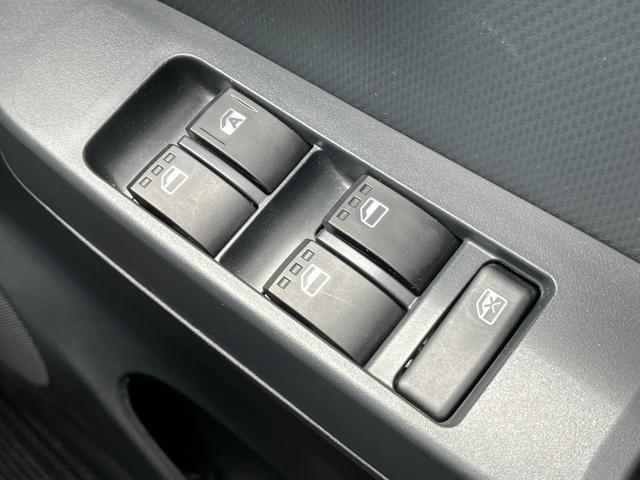 ミライースL SAIII13インチフルホイールキャップ マルチリフレクターハロゲンヘッドランプ 可倒式ドアミラー 自発光式デジタルメーターアンバーイルミネーションメーター マニュアルエアコン(ダイヤル式) キーレスエントリー(静岡県)の中古車