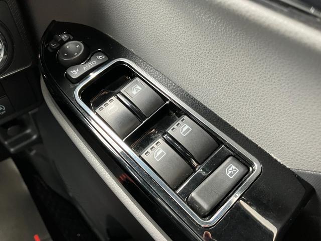 タントカスタムＲＳセレクション１５インチアルミホイール　大型エアロバンパー　フルＬＥＤヘッドランプ　オート格納式カラードドアミラー　革巻ステアリングホイール　両側パワースライドドア（静岡県）の中古車