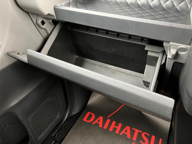 タントカスタムＲＳセレクション１５インチアルミホイール　大型エアロバンパー　フルＬＥＤヘッドランプ　オート格納式カラードドアミラー　革巻ステアリングホイール　両側パワースライドドア（静岡県）の中古車