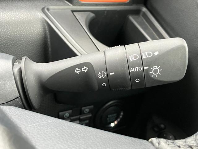 タントファンクロスターボ15インチアルミホイール キーフリーシステム プッシュボタンスタート オートエアコン(プッシュ式) フルLEDヘッドランプ オート格納式カラードドアミラー 本革巻ステアリングホイール(静岡県)の中古車