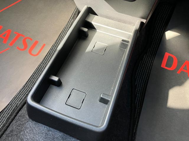 ミライースＸ　ＳＡIII１４インチフルホイールキャップ　ＬＥＤヘッドランプ　電動格納式（カラード）ドアミラー　自発光式デジタルメーターブルーイルミネーションメーター　マニュアルエアコン（ダイヤル式）　キーレスエントリー（静岡県）の中古車