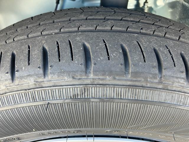 ミライースＬ　ＳＡIII１３インチフルホイールキャップ　マルチリフレクターハロゲンヘッドランプ　可倒式ドアミラー　自発光式デジタルメーターアンバーイルミネーションメーター　マニュアルエアコン（ダイヤル式）　キーレスエントリー（静岡県）の中古車