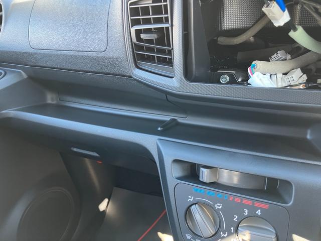 ミライースＬ　ＳＡIII１３インチフルホイールキャップ　マルチリフレクターハロゲンヘッドランプ　可倒式ドアミラー　自発光式デジタルメーターアンバーイルミネーションメーター　マニュアルエアコン（ダイヤル式）　キーレスエントリー（静岡県）の中古車