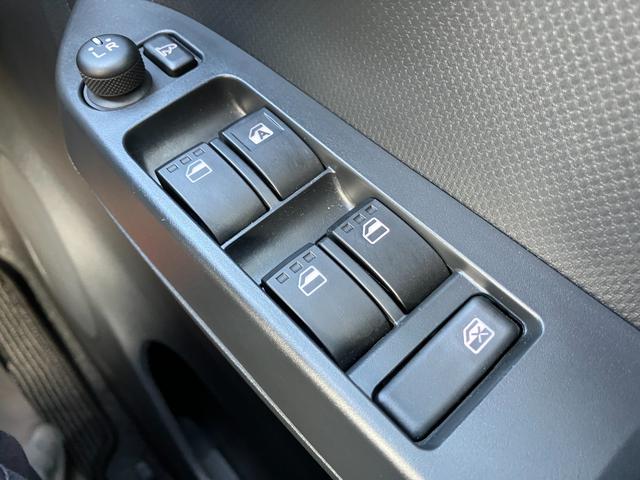 ミライースＸ　ＳＡIII１４インチフルホイールキャップ　ＬＥＤヘッドランプ　電動格納式（カラード）ドアミラー　自発光式デジタルメーターブルーイルミネーションメーター　マニュアルエアコン（ダイヤル式）　キーレスエントリー（静岡県）の中古車