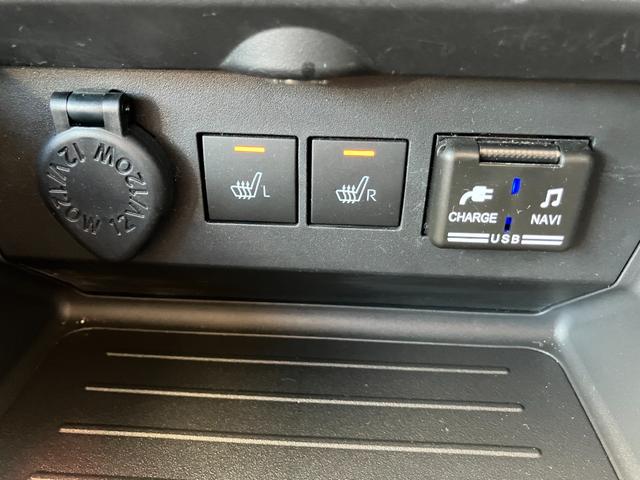 ロッキーＧ１７インチアルミホイール　ＵＶＩＲカット遮音ガラス　フルＬＥＤヘッドランプ　運転席・助手席シートヒーター　ウレタンステアリングホイール　本革シフトノブ　アクティブマルチインフォメーションメーター（静岡県）の中古車