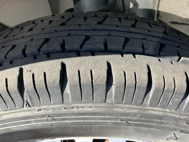 ハイゼットトラックスタンダード　農用スペシャル４ＷＤ　ＭＴ　マニュアルエアコン　クリーンエアフィルター　電動式パワーステアリング　　可倒式ドアミラー　ハロゲンヘッドライト（静岡県）の中古車