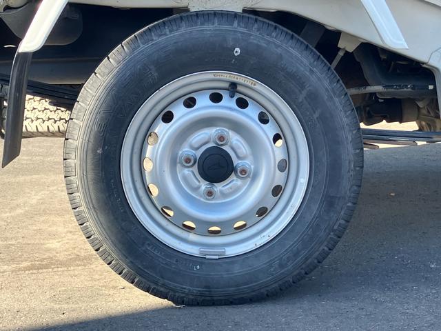 ハイゼットトラックスタンダード　農用スペシャル４ＷＤ　ＭＴ　マニュアルエアコン　クリーンエアフィルター　電動式パワーステアリング　　可倒式ドアミラー　ハロゲンヘッドライト（静岡県）の中古車