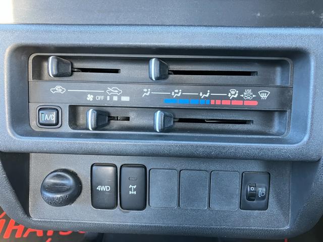 ハイゼットトラックスタンダード　農用スペシャル４ＷＤ　ＭＴ　マニュアルエアコン　クリーンエアフィルター　電動式パワーステアリング　　可倒式ドアミラー　ハロゲンヘッドライト（静岡県）の中古車