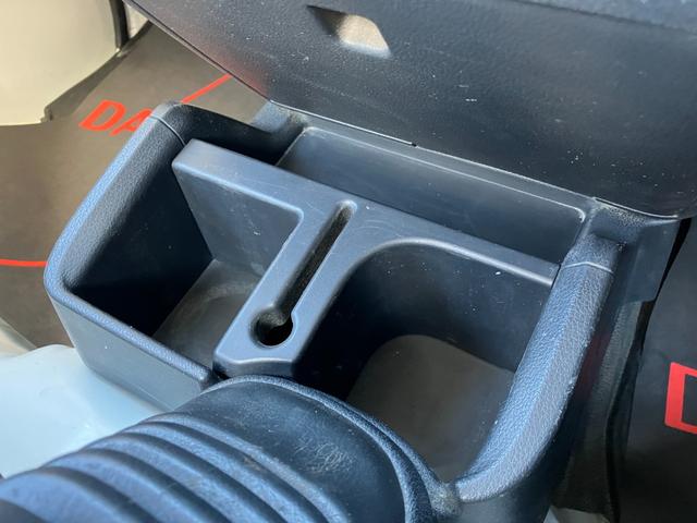 ハイゼットトラックスタンダード　農用スペシャル４ＷＤ　ＭＴ　マニュアルエアコン　クリーンエアフィルター　電動式パワーステアリング　　可倒式ドアミラー　ハロゲンヘッドライト（静岡県）の中古車