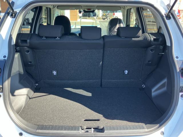 ロッキーG17インチアルミホイール UVIRカット遮音ガラス フルLEDヘッドランプ 運転席・助手席シートヒーター ウレタンステアリングホイール 本革シフトノブ アクティブマルチインフォメーションメーター(静岡県)の中古車