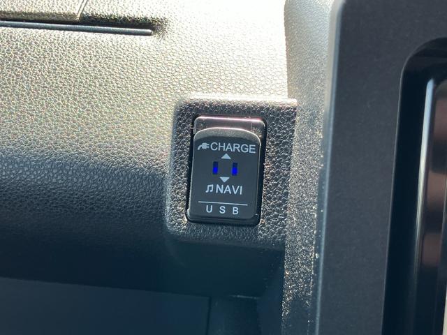 タントカスタムＲＳ１５インチアルミホイール　キーフリーシステム　プッシュボタンスタート　オートエアコン（プッシュ式）　フルＬＥＤヘッドランプ　オート格納式カラードドアミラー　本革巻ステアリングホイール（静岡県）の中古車