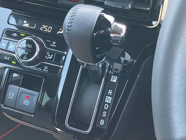 タントカスタムＲＳ１５インチアルミホイール　キーフリーシステム　プッシュボタンスタート　オートエアコン（プッシュ式）　フルＬＥＤヘッドランプ　オート格納式カラードドアミラー　本革巻ステアリングホイール（静岡県）の中古車