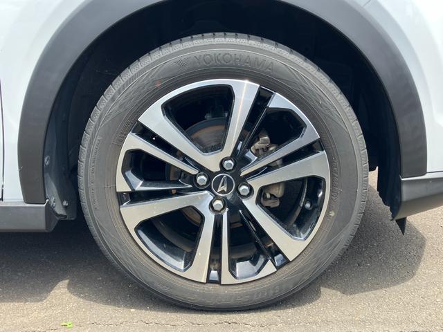 ロッキープレミアム１７インチアルミホイール　ＵＶＩＲカット遮音ガラス　フルＬＥＤヘッドランプ　キーフリーシステム　革巻きステアリングホイール　本革シフトノブ　アクティブマルチインフォメーションメーター（静岡県）の中古車