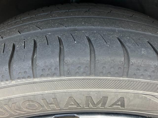 ロッキープレミアム１７インチアルミホイール　ＵＶＩＲカット遮音ガラス　フルＬＥＤヘッドランプ　キーフリーシステム　革巻きステアリングホイール　本革シフトノブ　アクティブマルチインフォメーションメーター（静岡県）の中古車