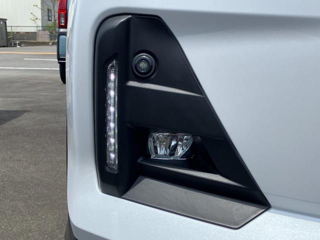 ロッキープレミアム１７インチアルミホイール　ＵＶＩＲカット遮音ガラス　フルＬＥＤヘッドランプ　キーフリーシステム　革巻きステアリングホイール　本革シフトノブ　アクティブマルチインフォメーションメーター（静岡県）の中古車