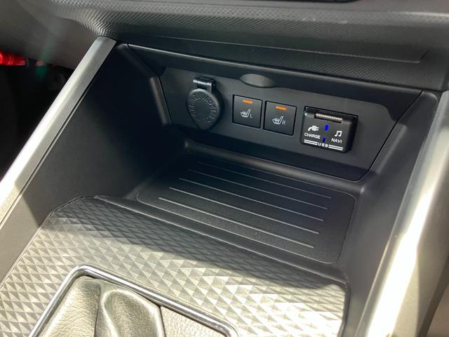 ロッキープレミアム１７インチアルミホイール　ＵＶＩＲカット遮音ガラス　フルＬＥＤヘッドランプ　キーフリーシステム　革巻きステアリングホイール　本革シフトノブ　アクティブマルチインフォメーションメーター（静岡県）の中古車