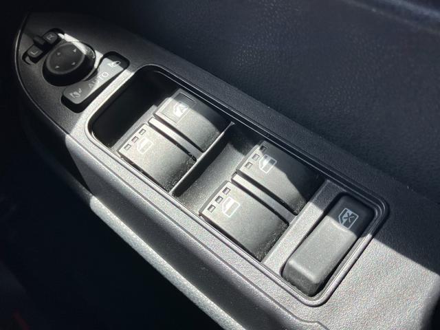 タントカスタムＲＳ１５インチアルミホイール　キーフリーシステム　プッシュボタンスタート　オートエアコン（プッシュ式）　フルＬＥＤヘッドランプ　オート格納式カラードドアミラー　本革巻ステアリングホイール（静岡県）の中古車