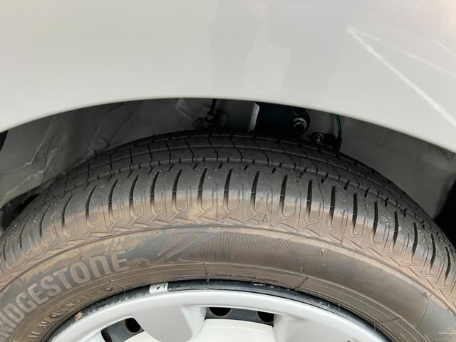 ムーヴキャンバスGメイクアップVS SAIII14インチフルホイールキャップ LEDヘッドランプ キーフリーシステム 両側パワースライドドア オートエアコン(プッシュ式) オートライト 置きラクボックス(静岡県)の中古車