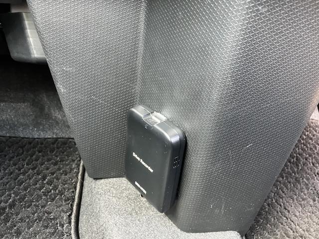 タントカスタムＲＳセレクション１５インチアルミホイール　大型エアロバンパー　フルＬＥＤヘッドランプ　オート格納式カラードドアミラー　革巻ステアリングホイール　両側パワースライドドア（静岡県）の中古車