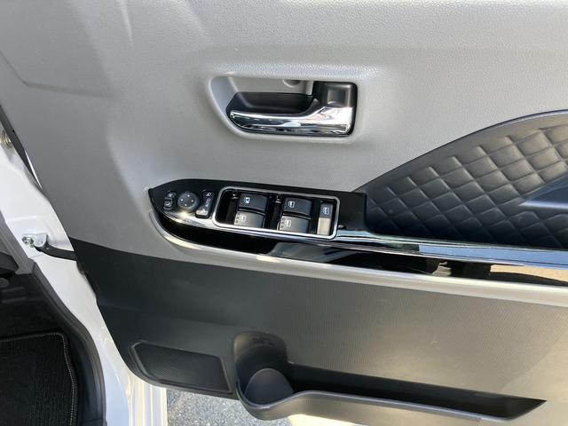 タントカスタムＲＳセレクション１５インチアルミホイール　大型エアロバンパー　フルＬＥＤヘッドランプ　オート格納式カラードドアミラー　革巻ステアリングホイール　両側パワースライドドア（静岡県）の中古車