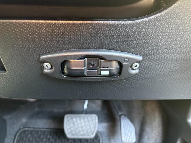 タントファンクロススマートアシスト　キーフリーシステム　ＬＥＤヘッドライト　両側パワースライドドア　コーナーセンサー　ミラクルオープンドア　シートバックテーブル（静岡県）の中古車