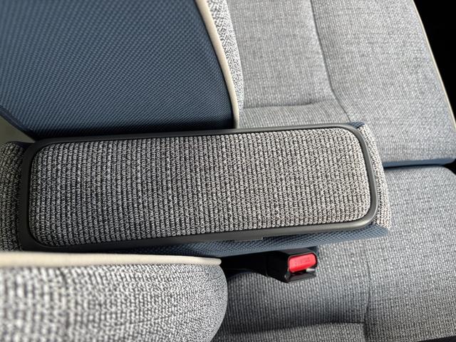 ムーヴキャンバスストライプスＧ１４インチフルホイールキャップ　ＬＥＤヘッドランプ　ＬＥＤフォグランプ　ホっとカップホルダー　両側パワースライドドア　キーフリーシステム　プッシュボタンスタート　ＵＶカットガラス（静岡県）の中古車