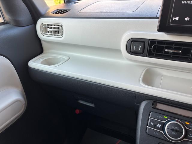 ムーヴキャンバスストライプスＧ　雹害車１４インチフルホイールキャップ　ＬＥＤヘッドランプ　ＬＥＤフォグランプ　ホっとカップホルダー　両側パワースライドドア　キーフリーシステム　プッシュボタンスタート　ＵＶカットガラス（静岡県）の中古車