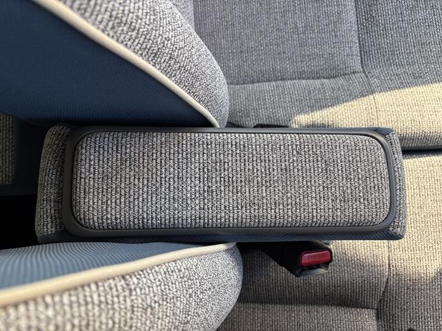 ムーヴキャンバスストライプスＧ　雹害車１４インチフルホイールキャップ　ＬＥＤヘッドランプ　ＬＥＤフォグランプ　ホっとカップホルダー　両側パワースライドドア　キーフリーシステム　プッシュボタンスタート　ＵＶカットガラス（静岡県）の中古車