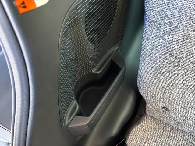 ムーヴキャンバスストライプスＧ　雹害車１４インチフルホイールキャップ　ＬＥＤヘッドランプ　ＬＥＤフォグランプ　ホっとカップホルダー　両側パワースライドドア　キーフリーシステム　プッシュボタンスタート　ＵＶカットガラス（静岡県）の中古車