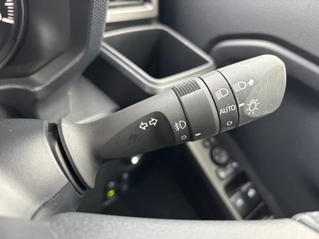 タフトＧ　ダーククロムベンチャー　雹害車１５インチアルミホイール　オートレベリング機能付フルＬＥＤヘッドランプ　ＬＥＤフォグランプ　本革巻ステアリングホイール　本革巻インパネセンターシフト（静岡県）の中古車