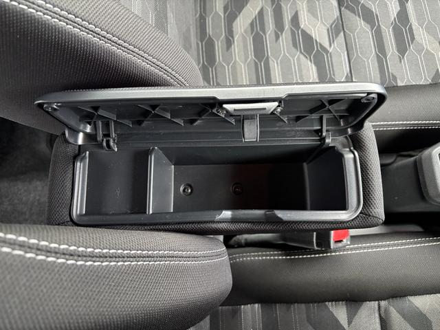 タフトＧ　ダーククロムベンチャー　雹害車１５インチアルミホイール　オートレベリング機能付フルＬＥＤヘッドランプ　ＬＥＤフォグランプ　本革巻ステアリングホイール　本革巻インパネセンターシフト（静岡県）の中古車