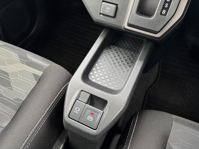 タフトＧ　ダーククロムベンチャー　雹害車１５インチアルミホイール　オートレベリング機能付フルＬＥＤヘッドランプ　ＬＥＤフォグランプ　本革巻ステアリングホイール　本革巻インパネセンターシフト（静岡県）の中古車