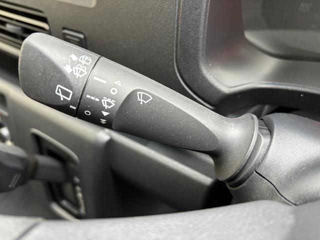 ハイゼットカーゴクルーズターボＣＶＴ　電動格納式カラードドアミラー　スーパーＵＶＩＲカットガラス（フロントウィンドウ）　１２インチフルホイールキャップ　撥水フルファヴリックシート表皮　大型ＬＥＤ荷室灯　キーフリーシステム（静岡県）の中古車