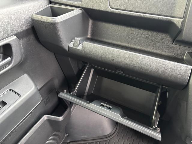 ハイゼットカーゴクルーズターボＣＶＴ　電動格納式カラードドアミラー　スーパーＵＶＩＲカットガラス（フロントウィンドウ）　１２インチフルホイールキャップ　撥水フルファヴリックシート表皮　大型ＬＥＤ荷室灯　キーフリーシステム（静岡県）の中古車