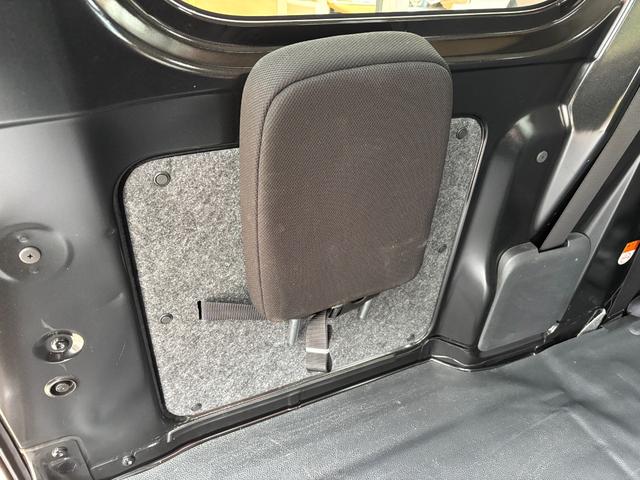 ハイゼットカーゴクルーズターボＣＶＴ　電動格納式カラードドアミラー　スーパーＵＶＩＲカットガラス（フロントウィンドウ）　１２インチフルホイールキャップ　撥水フルファヴリックシート表皮　大型ＬＥＤ荷室灯　キーフリーシステム（静岡県）の中古車